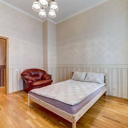 Apartment On Oranzhereynaya 7 普希金 外观 照片