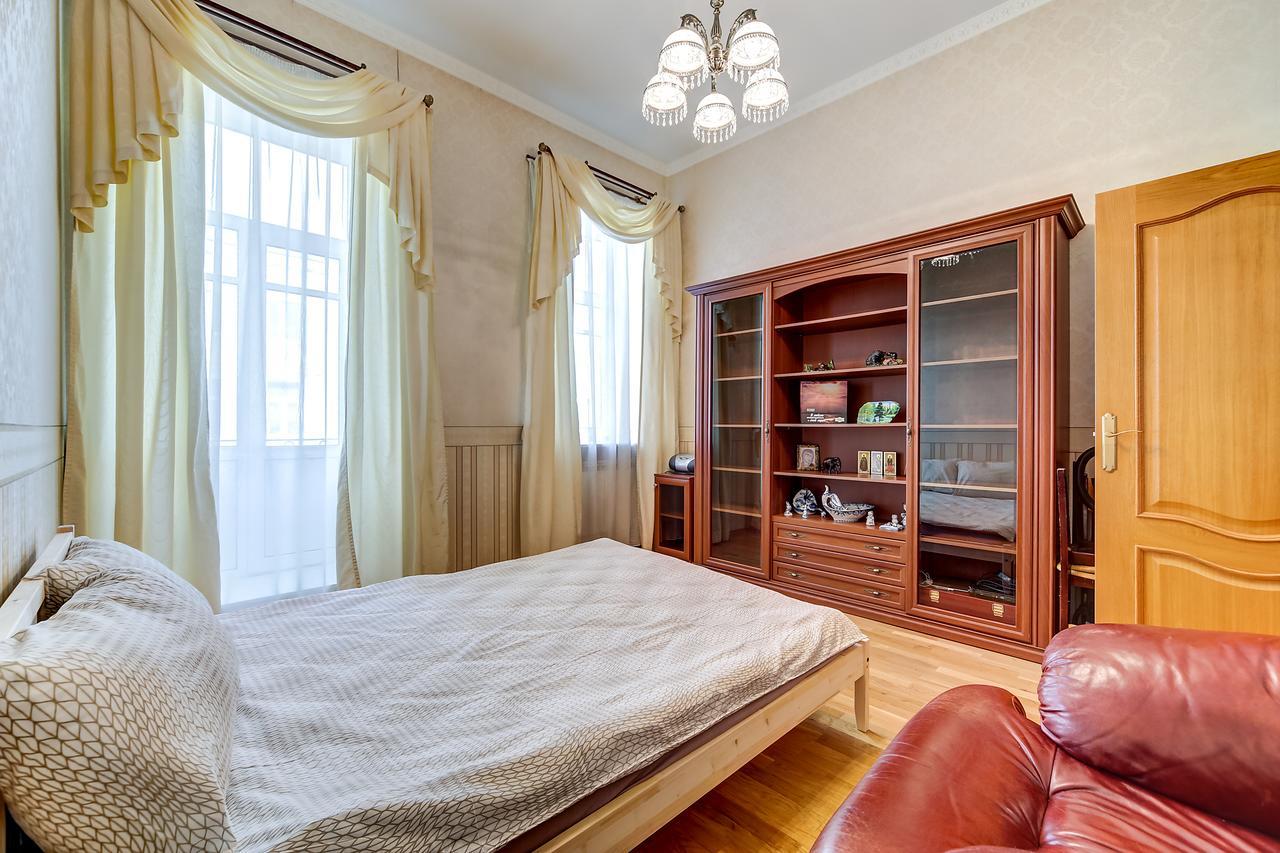 Apartment On Oranzhereynaya 7 普希金 外观 照片