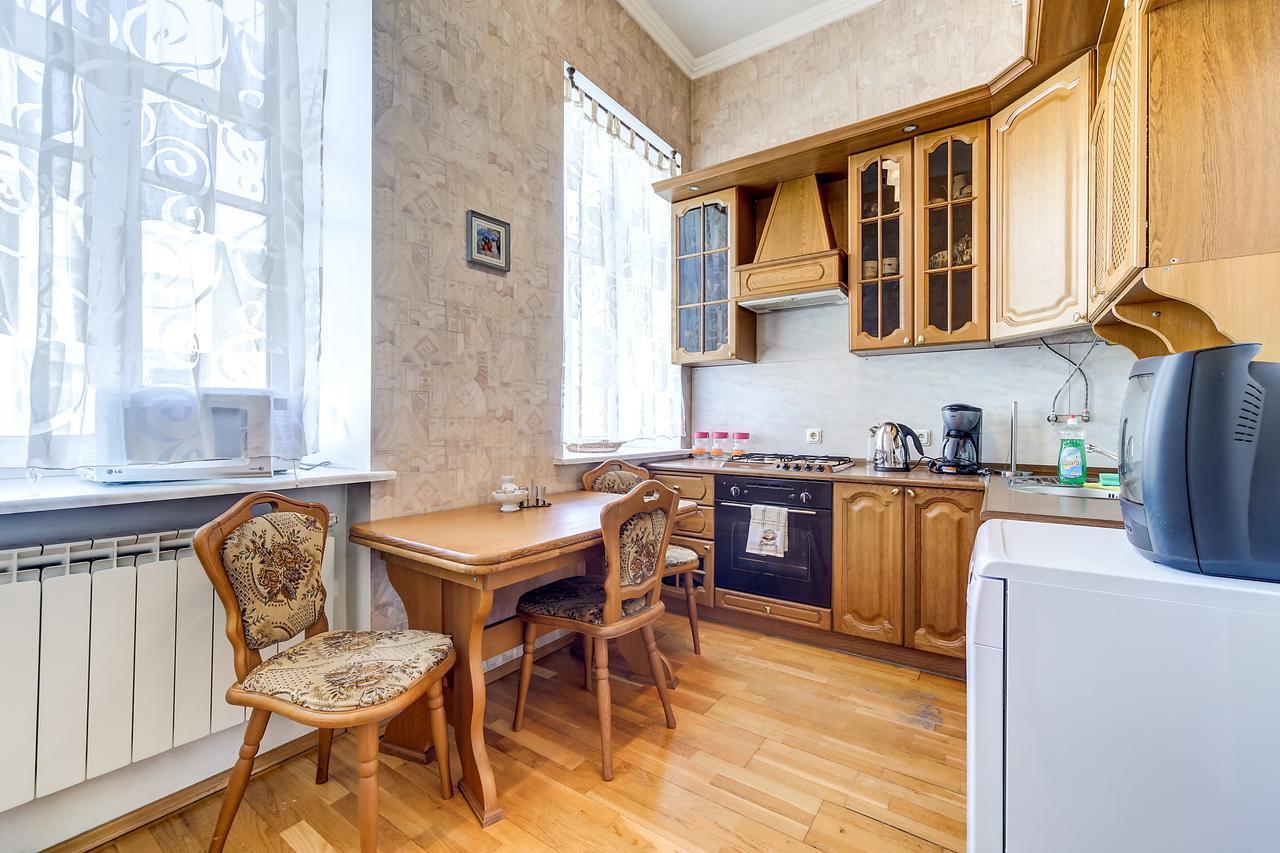 Apartment On Oranzhereynaya 7 普希金 外观 照片